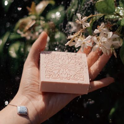 Soaps - Fragranced engraved soap - ROSE ET MARIUS