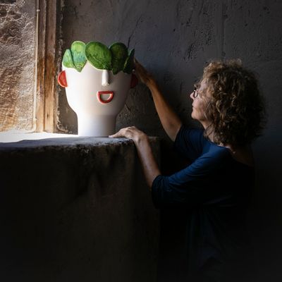 Vases - Carmelina seller of prickly pears  - PATRIZIA ITALIANO