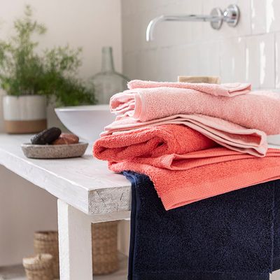 Serviettes de bain - Aqua Lait Fraise - Serviette, gant, peignoir et tapis de bain - ESSIX