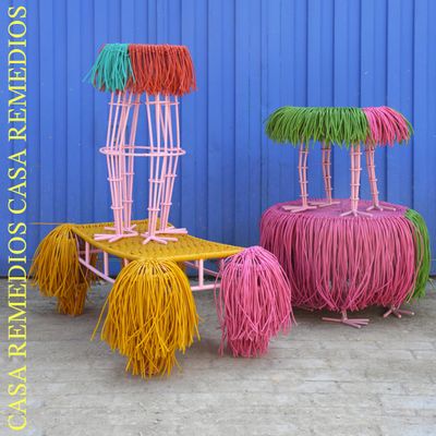 Tables basses - Ostrich tables and seats - CASA REMEDIOS BY MERCEDES SALAZAR + SERENA CANCELLIER