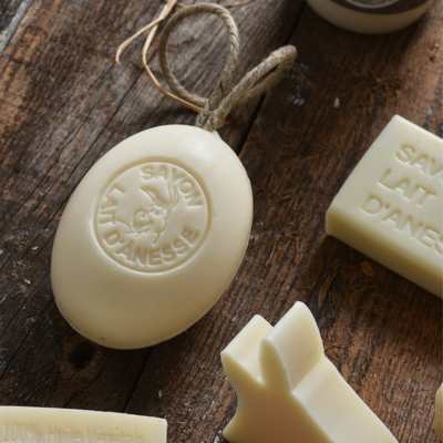 Soaps - Oval soap on rope Donkey milk - ATELIER DU SAVON - M.SAVONITTO