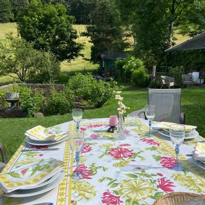 Table linen - Jardins tablecloth - BEAUVILLÉ