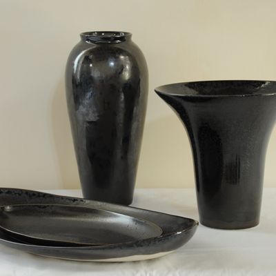 Vases - Vases and oval dish in a black crystal glaze - CHRISTIANE PERROCHON