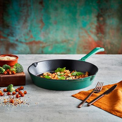 Frying pans - Barbary & Oak Foundry 26cm Round Cast Iron Fry Pan - RKW LTD - BARBARY & OAK