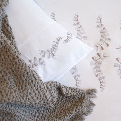Bed linens - Glamour - Embroidery Collection - MIA ZARROCCO - FINE LINENS