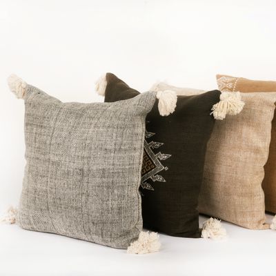 Fabric cushions - Striated Tassel Cushion - Tai Lue - TRADITIONAL ARTS AND ETHNOLOGY CENTRE (TAEC)