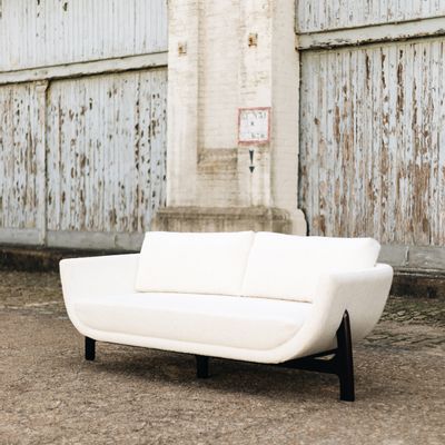Sofas for hospitalities & contracts - Oscar Wood 3-seater Sofa, seat fabric COM/COL &  frame Mahogany Wood - DUISTT