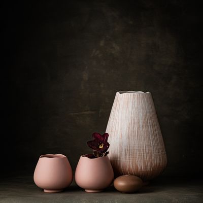 Vases - Vase COCOON, porcelaine de Chine, fait main. - KLATT OBJECTS