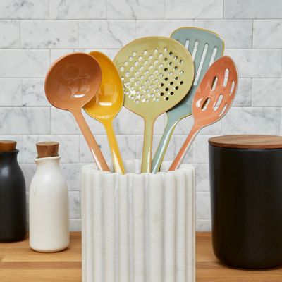 Kitchen utensils - Coloured enamel utensils - BE HOME