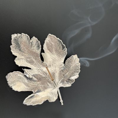 Decorative objects - Fig Leaf Incense Holder - CASA REMEDIOS CHEZ VIS-A-VIS PARIS