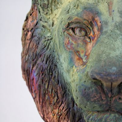 Unique pieces - Lion head in raku copper mat - SARA WEVILL ANIMAL SCULPTURE