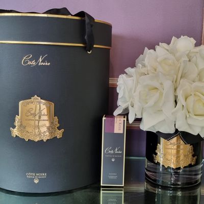 Floral decoration - LARGE LUXURY BOUQUET - GOLD BADGE - CHAMPAGNE - BURGUNDY BOX. - CÔTE NOIRE