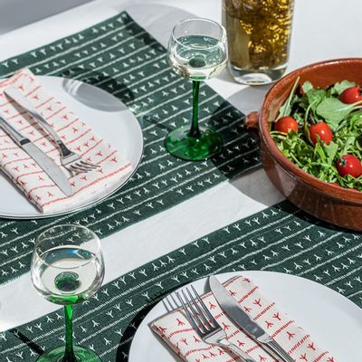 Table linen - Set de table (par 2) 100% lin - encadré 35x50 - Motif ARRASTA PÉ couleur vert AMAZÔNIA - SABIÁ DESIGN