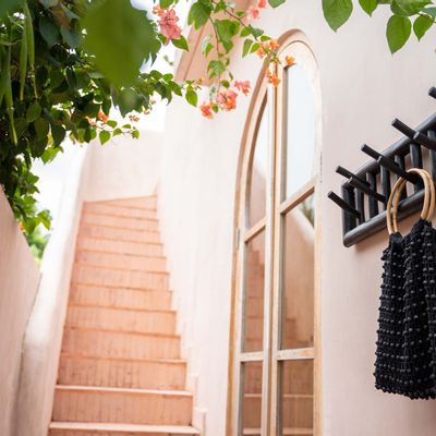 Wardrobe - The Island Cloth Hanger - Black - BAZAR BIZAR LIVING