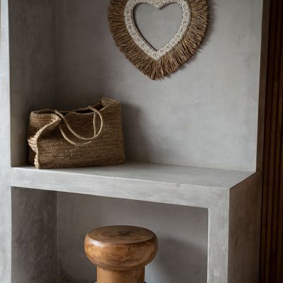 Decorative objects - The Raffia Shell Heart - Natural White - L - BAZAR BIZAR LIVING