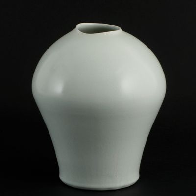 Ceramic - wavy jar_1 - HYUNJIN-SEOUL