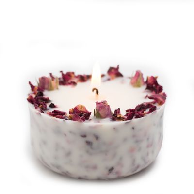 Candles - Soy Wax Candle With Red Rose Petals 250g - AURAE