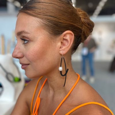 Gifts - P Noir white pearl earring - SAMUEL CORAUX