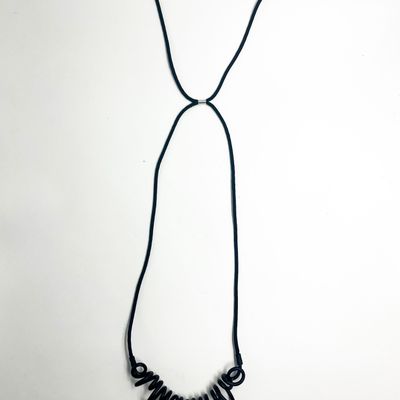 Cadeaux - Collier W - SAMUEL CORAUX - PARIS