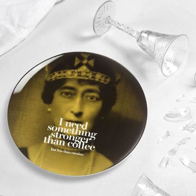 Objets de décoration - Assiette Porcelaine “I need something stronger than coffee but less than cocaine.”. - LOOL