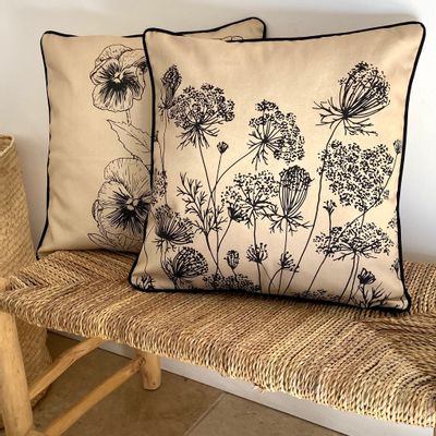 Fabric cushions - Coussin carré Carottes sauvages - LE CERISIER BLANC