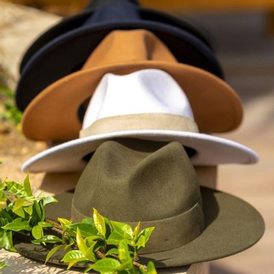 Hats - WIDE BRIMMED FELT HAT - LEATHER BRAID - TRAVAUX EN COURS...