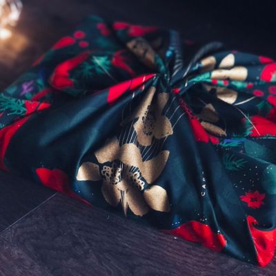 Gifts - Carédeau Luxury Collection - Satin 100% cotton Furoshiki Gift Wrap "Reflection ” - Size M 55x55cm - CARÉDEAU PAPIER CADEAU RÉUTILISABLE