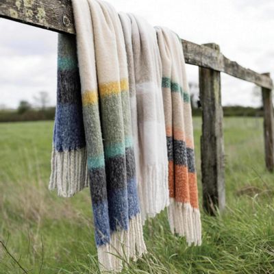 Throw blankets - Throw Isabel Mousse 130 X 160 - MAISON VIVARAISE – SDE VIVARAISE WINKLER