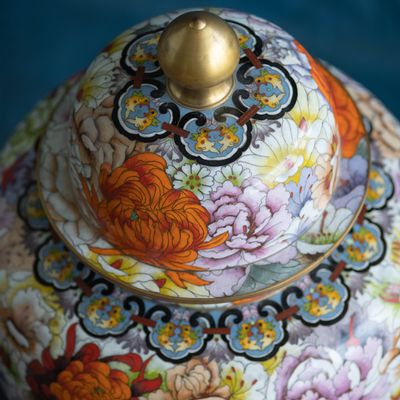 Floral decoration - Enamelled vase - Floral abundance - TRESORIENT