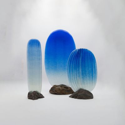 Pièces uniques - Ensemble de sculpture en verre contemporain - bleu clair - JONATHAN AUSSERESSE