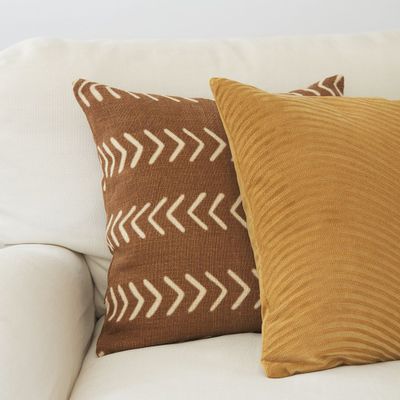 Cushions - Linen Cushions - Tara - CHHATWAL & JONSSON