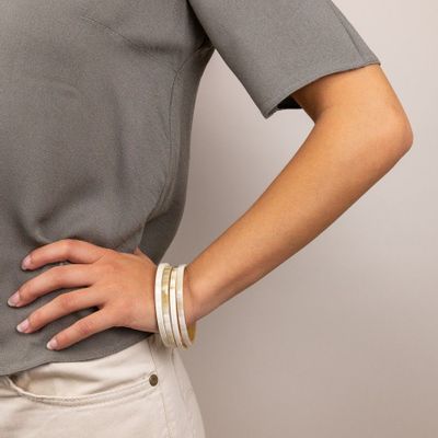 Jewelry - 4 thin bracelets in horn - L INDOCHINEUR X RIVÊT