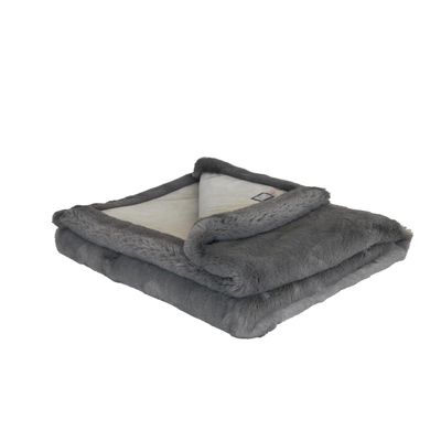 Comforters and pillows - Fuchs silver premium - Faux fur blanket - DECKENKUNST MANUFAKTUR GERMANY