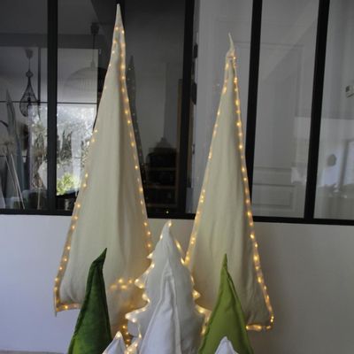 Autres décorations de Noël - Sapin de Noël 150 cm - Tissu upcyclé - LA FÉE L'A FAIT