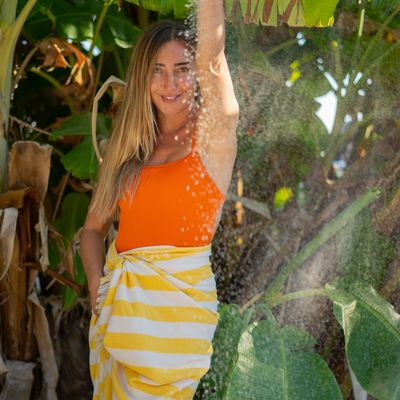 Linens - Delmor Fit Ochre 76 x 142 cm Beach Towel - GREEN PETITION