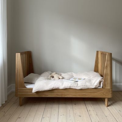 Beds - Nature Junior Bed - Oak - WE ARE BITTE
