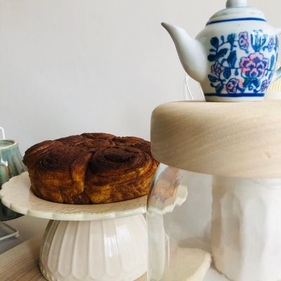 Food storage - Medium Size Glass Jar with Wooden Lid and Small Teapot - NORDHUS