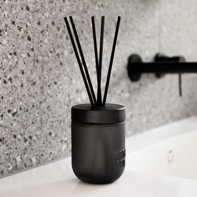 Scent diffusers - Smith & Co. Scented Diffuser - THE AROMATHERAPY CO.
