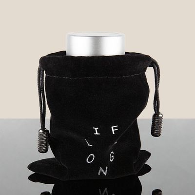 Fragrance for women & men - Deodorant Travel Bag by Lifelongdeo - WE ARE LIFELONG AB