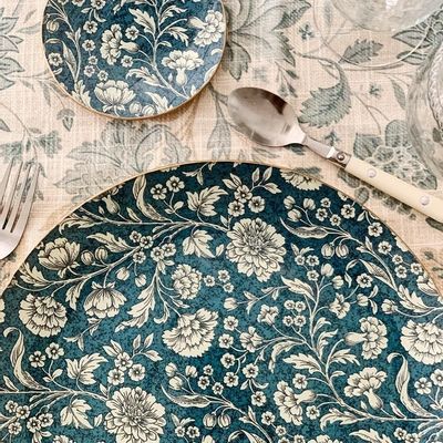 Assiettes de réception - Assiette ronde à fleur bleu foncé - CHITICRIS HANDMADE  IN SPAIN
