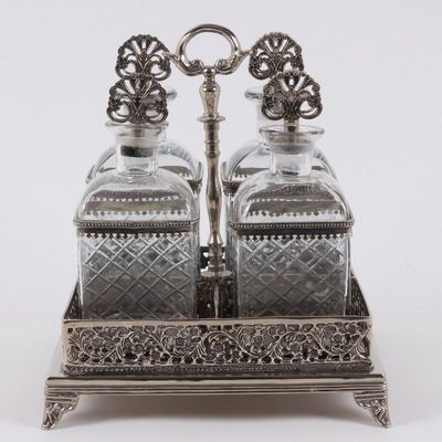 Decorative objects - Decanter stand 26x26 cm - BAROQUE COLLECTION - DUTCH STYLE