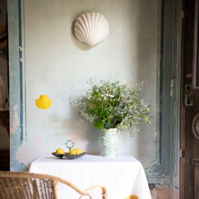 Decorative objects - MENORCA (Seashell wall lamp) - MONOCHROMIC CERAMIC