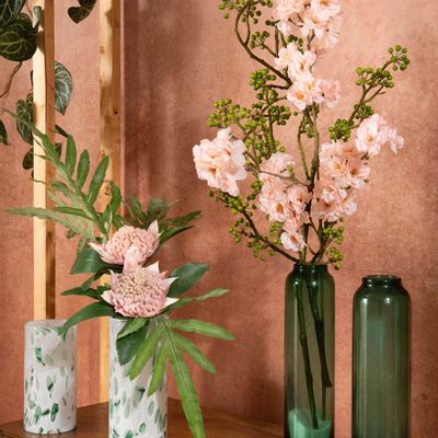 Floral decoration - Green Toluca Vase - Lou de Castellane - Decorative Object - LOU DE CASTELLANE