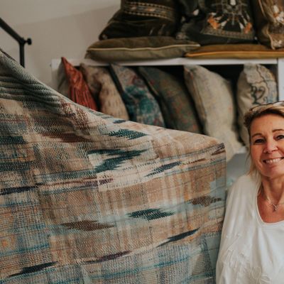 Comforters and pillows - Sari Kantha Fine Q Cushions, Bags and throws - QUOTE COPENHAGEN APS