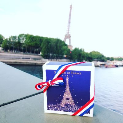 Savons - Savonnette parfumée ambre "Tour Eiffel" - SENTEURS DE FRANCE