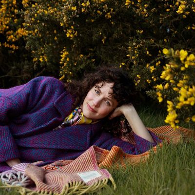 Prêt-à-porter - Reflection Light Donegal Wool and Mohair Coat & Wynne Heavy Donegal Throw - AVOCA