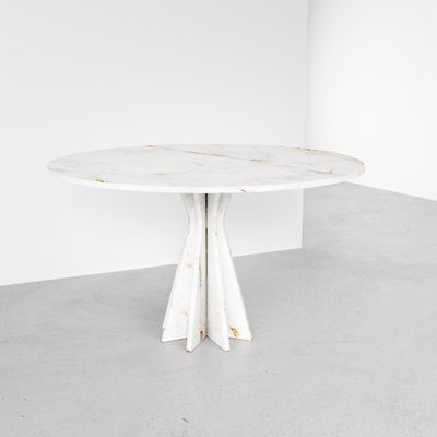 Tables Salle à Manger - Table Estrella – Élégance sculpturale en marbre - LIVINGSTONE