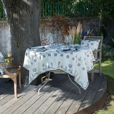 Table linen - The Wonderful Garden Tablecloth - BEAUVILLÉ