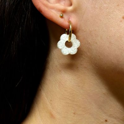 Jewelry - Gold-plated mini hoop earrings and flower pendant made of recycled materials - Materialys - MATERIALYS
