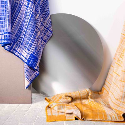 Throw blankets - Emma Terweduwe - BEYOND BOLD - GRID II - blanket - BELGIUM IS DESIGN